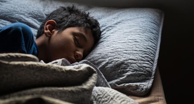 دلیل از خواب پریدن کودک به صورت ناگهانی در شب چیست؟