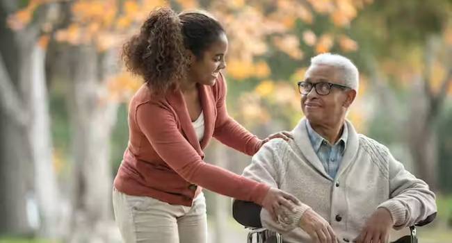 چند استراتژی برای کنترل استرس پرستار سالمند که می تواند بسیار مفید باشد