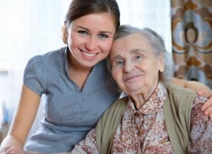 آشنایی با معیارها و وظایف و ویژگی های فردی پرستار سالمند حرفه‌ای