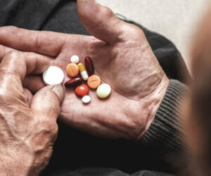عوارض دارویی در سالمندان