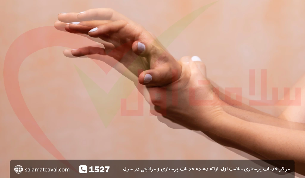لرزش دست؛ علائم و درمان لرزیدن دست