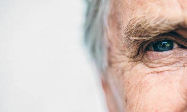 سلامت چشم سالمندان