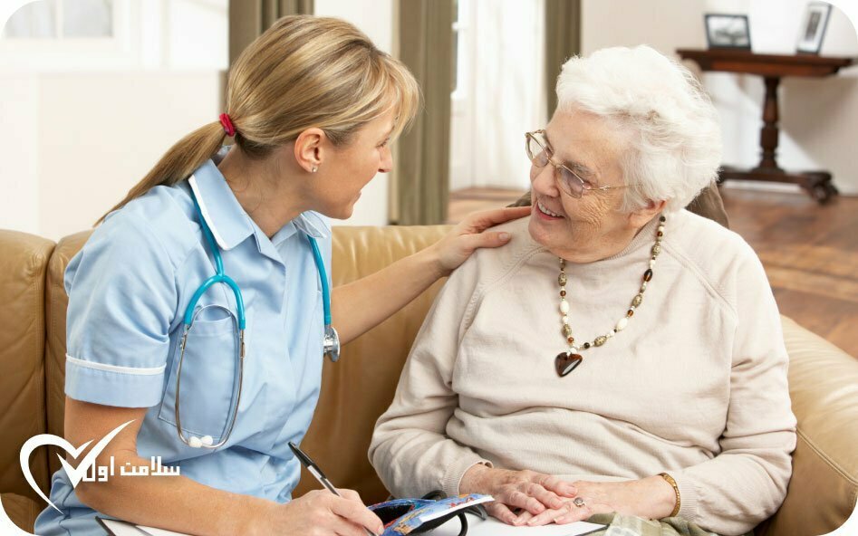 مزایا و معایب استخدام پرستار سالمند