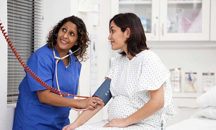 پرستار زن باردار سلامت اول