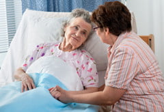خدمات نگهداری و مراقبت از سالمندان در منزل