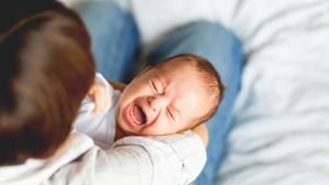 کولیک نوزادان چه علتی دارد؟